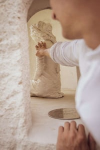 Contemporary Sculptural Shrines Image 1