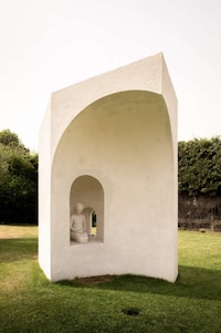 Contemporary Sculptural Shrines Image 3
