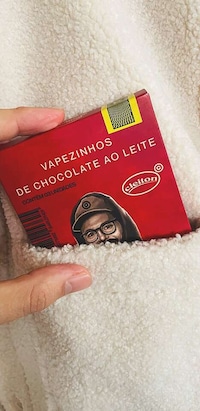Retro-Inspired Chocolate Vapes Image 2