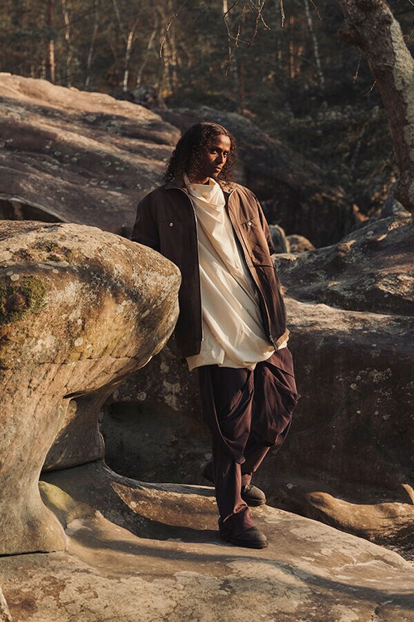 Sun-Bleached Fall Fashion Image 2