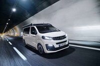 Pop-Up Electric Camper Vans Image 6