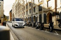 Pop-Up Electric Camper Vans Image 7
