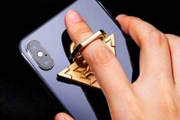Anime-Inspired Ring Phone Holders Image 2