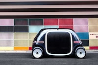 Reconfigurable Travel Pod Vehicles Image 5