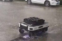 Autonomous Delivery Robot Platforms Image 7