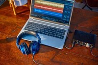 Community-Chosen Headphone Colorways Image 2