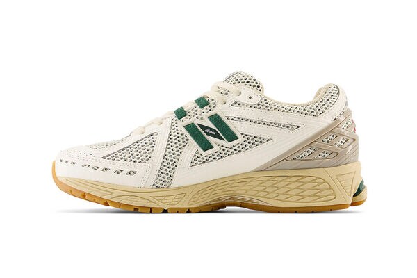Breathable Green-Accented Shoes Image 2