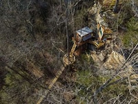Cliffside-Attached Rental Cabins Image 4