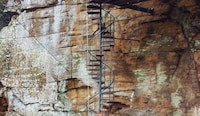 Cliffside-Attached Rental Cabins Image 7