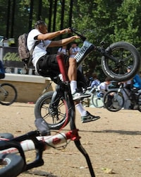 Hard-Riding Foldable eBikes Image 3