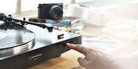 Wirelessly Enabled Turntables Image 3