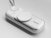 Triple-Device Power Banks Image 4