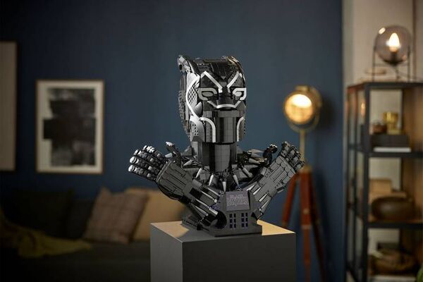 Superhero-Themed LEGO Collectibles