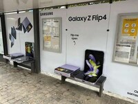 Smartphone Seating Campaigns Image 1