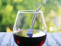 Anti-Hangover Wine Purifiers Image 3