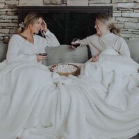 Ultra-Cozy Large Blankets Image 2