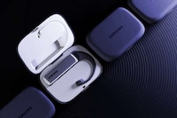 Gesture-Control Earpiece Concepts Image 8