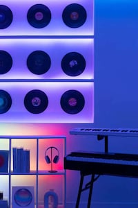 Sound-Syncing Lighting Strips Image 2