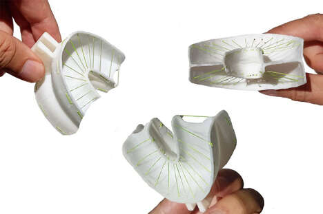 3D-Printed Whole Mouth Flossers