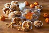 Streusel-Topped Pumpkin Muffins Image 1