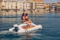 Balanced Hydrofoil Watercraft Image 3