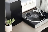 Wirelessly Enabled Record Players Image 5