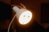 AI-Powered Tracking Lamps Image 3