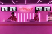 Dating App-Themed Store Experiences Image 1
