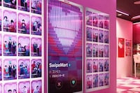 Dating App-Themed Store Experiences Image 3