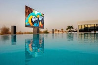 Foldable Outdoor TVs Image 2