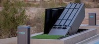 Foldable Outdoor TVs Image 3