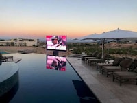 Foldable Outdoor TVs Image 5