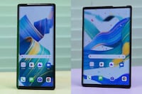 Expanding Rollable Display Smartphones Image 1