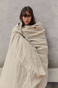 Minimalist Linen Bedding Image 4