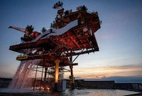 Gas Rig Art Installations Image 1