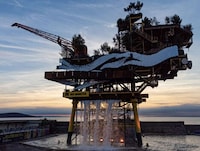 Gas Rig Art Installations Image 2