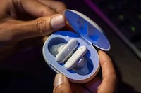 Immersive eSports Earbuds Image 4