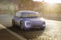 Shapeshifting Interior Electric Vehicles Image 8