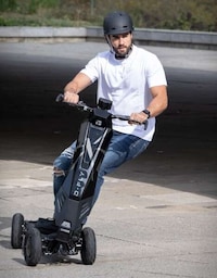 Full-Tilt Steering Scooters Image 2