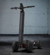 Full-Tilt Steering Scooters Image 4