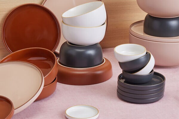 Chic Stackable Tableware Collections