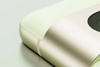 Camera-Highlighting Smartphones Image 4