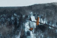 Elevated Quebec Rental Cabins Image 8