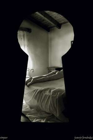 Mainstream Voyeurism: The New Sex and Why it's Awesome to be a Peeping Tom