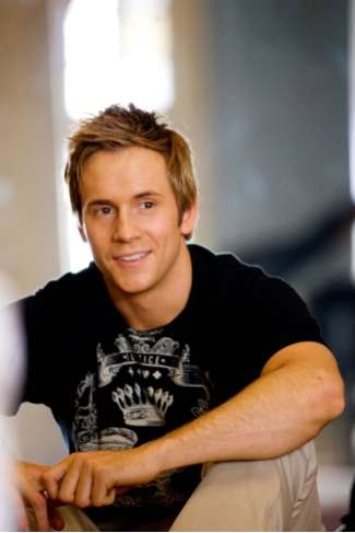 Robert Hoffman, Co-Star of ‘Aliens in the Attic' with Ashley Tisdale (INTERVIEW)