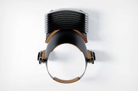Wood-Paneled VR Headsets Image 4
