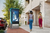 Weather-Triggered 3D Ads