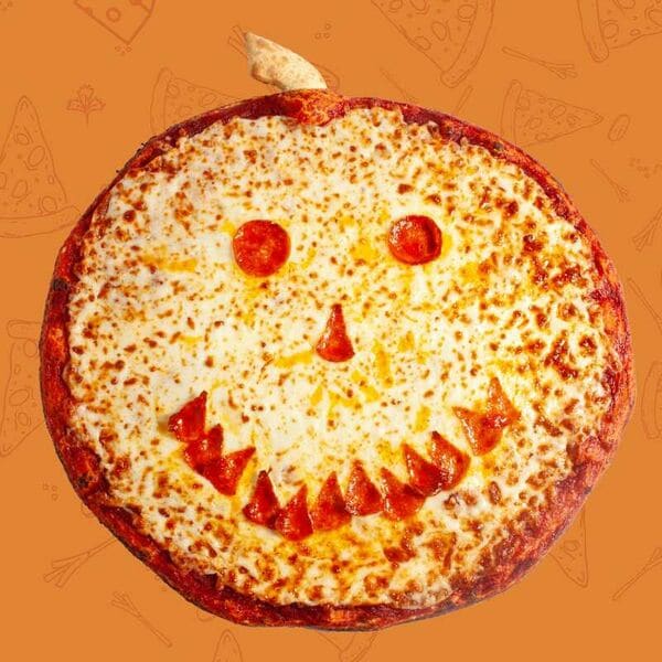 Jack-o&rsquo;-lantern Pizzas