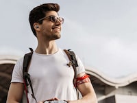 Secure Athlete Earbuds Image 2