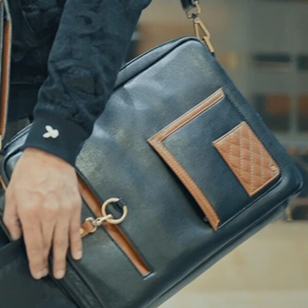 18-Pocket Travel Bags